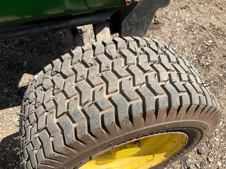 john-deere-200-image-29