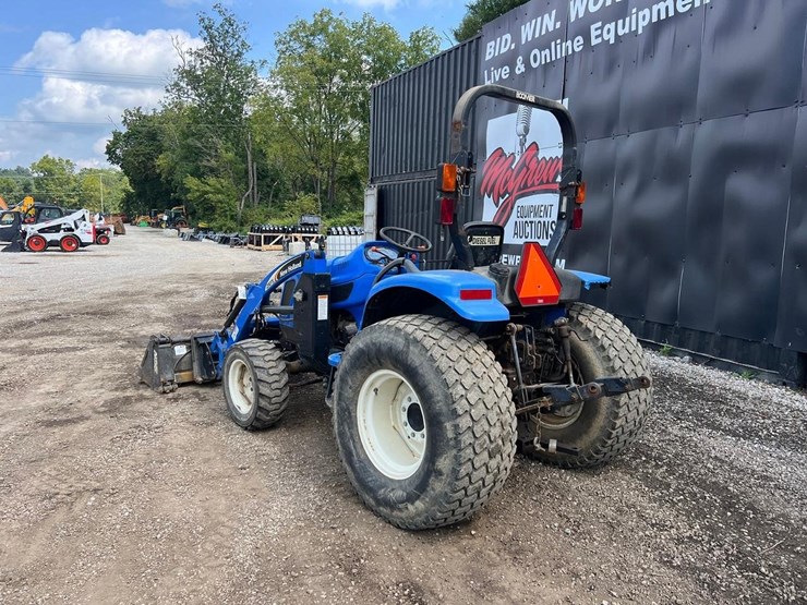new-holland-tc45-image-4