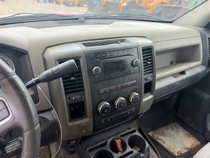 2010-dodge-ram-5500-image-16