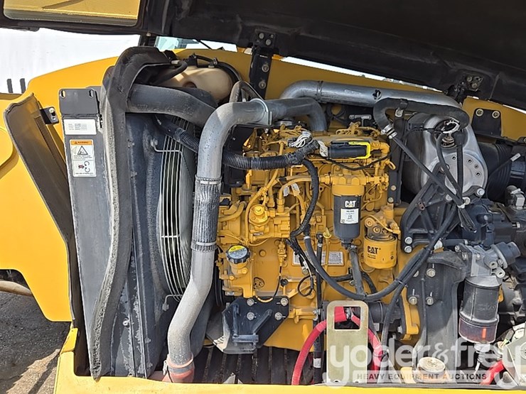 2016-caterpillar-tl943d-image-27