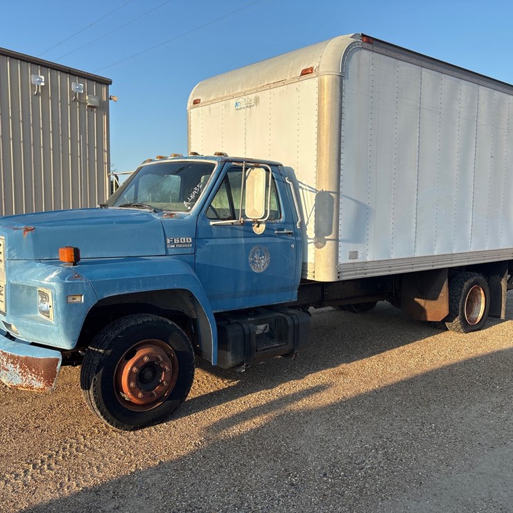 1991 FORD F600