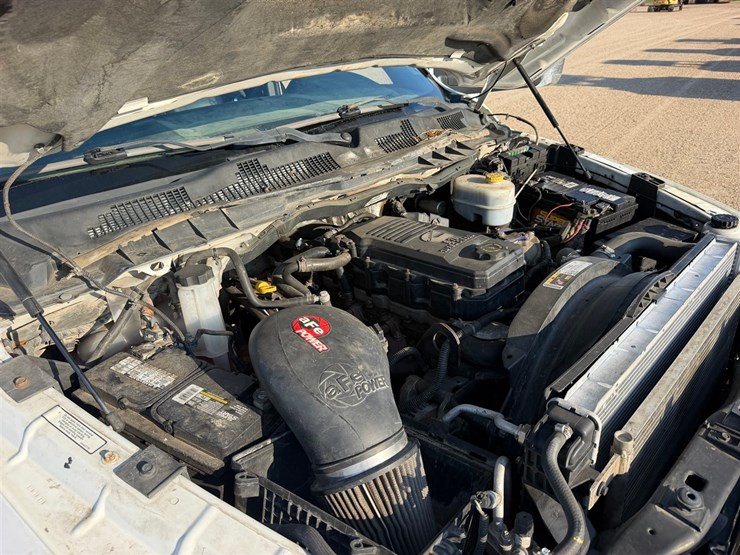 2014-dodge-ram-3500-image-9
