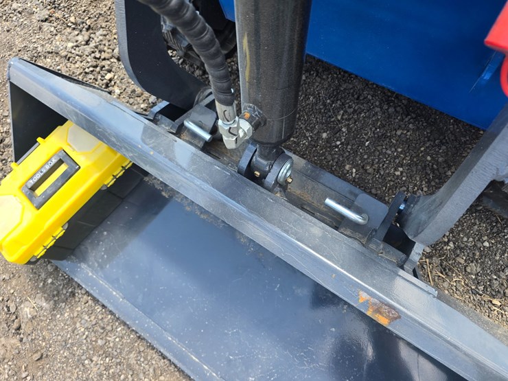 #687-•-zjg-zj-380-mini-skid-steer-image-10