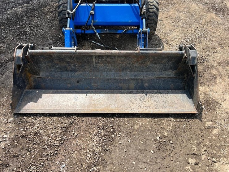 new-holland-tc45-image-10