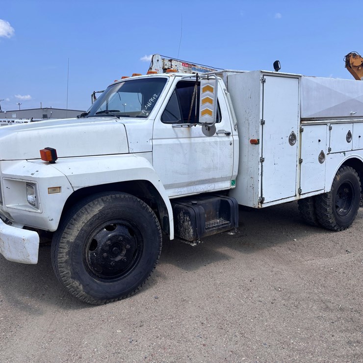 #142 • 1984 FORD
