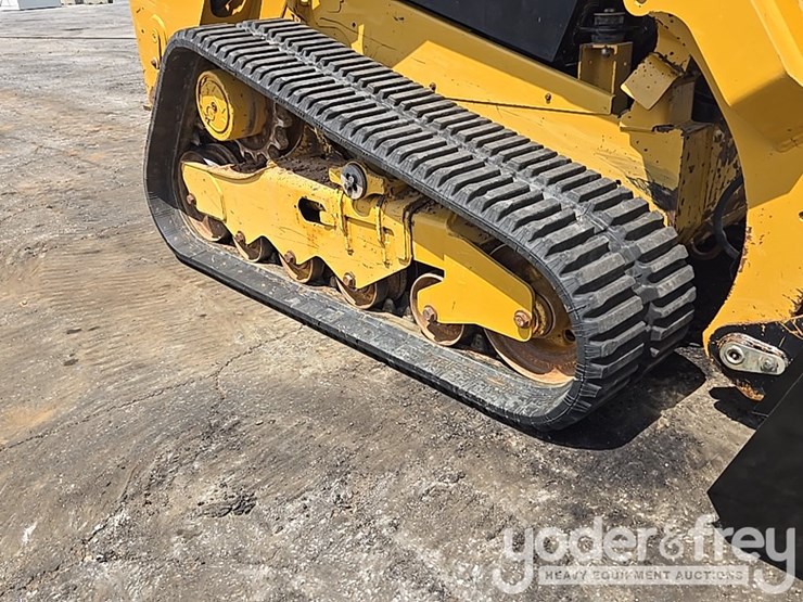 2021-caterpillar-259d3-image-12