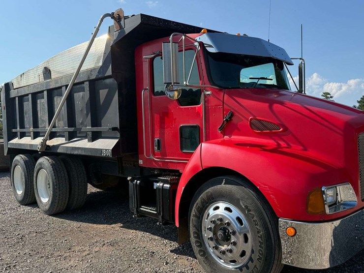 2007-kenworth-t300-image-1