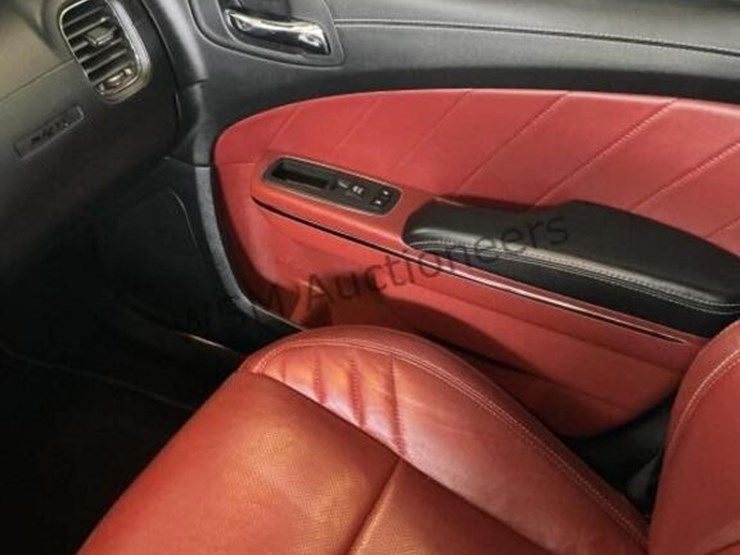 2021-dodge-charger-srt-hellcat-sdn-image-22