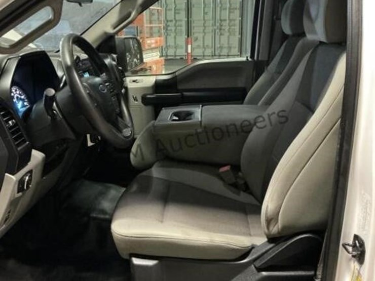2020-ford-f150-image-21