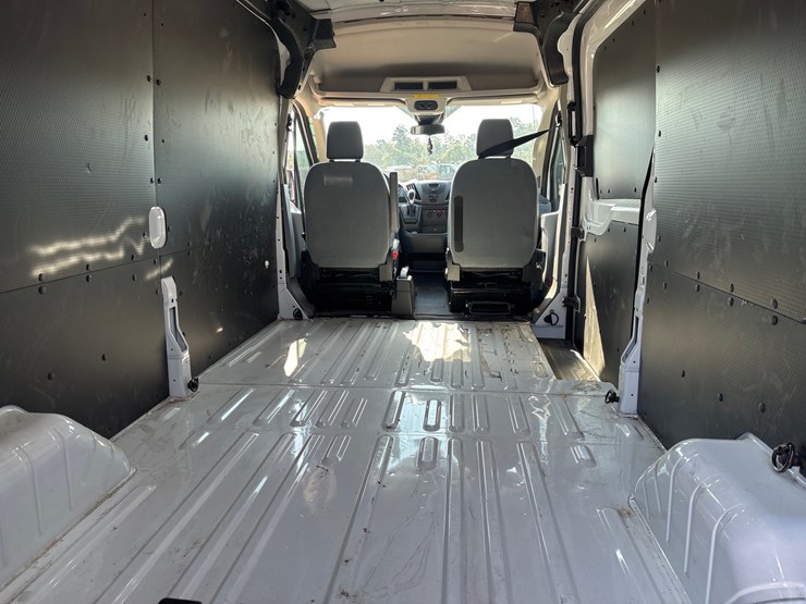 2019-ford-transit-image-5