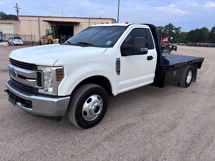 2019-ford-f350-image-1