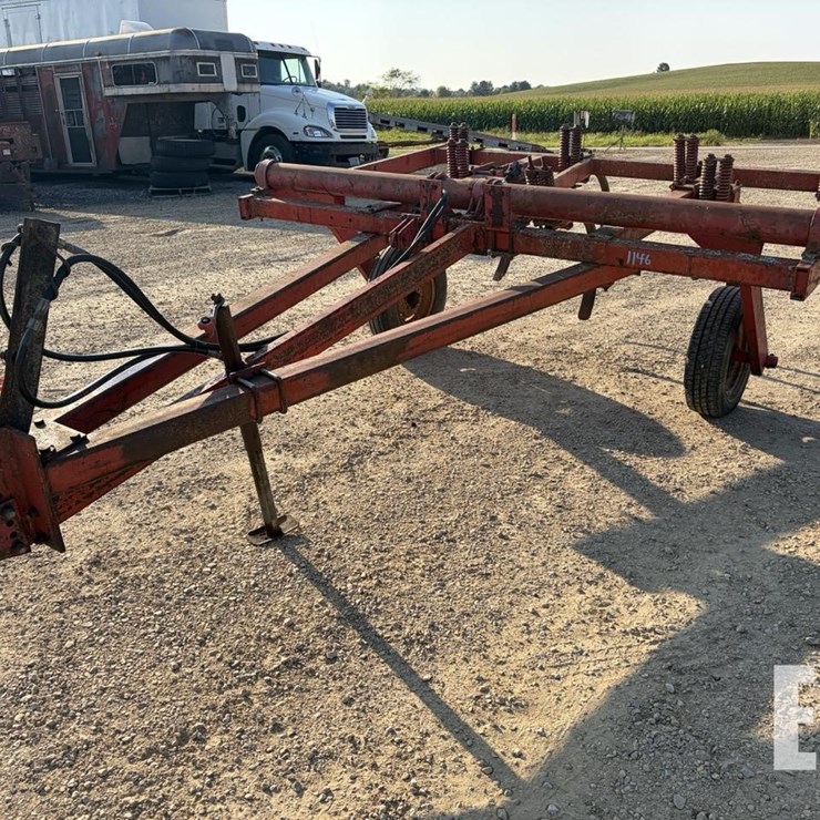 MASSEY-FERGUSON 1146