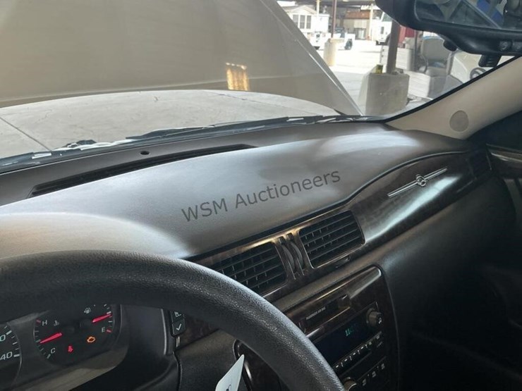 2015-chevrolet-impala-sdn-image-18
