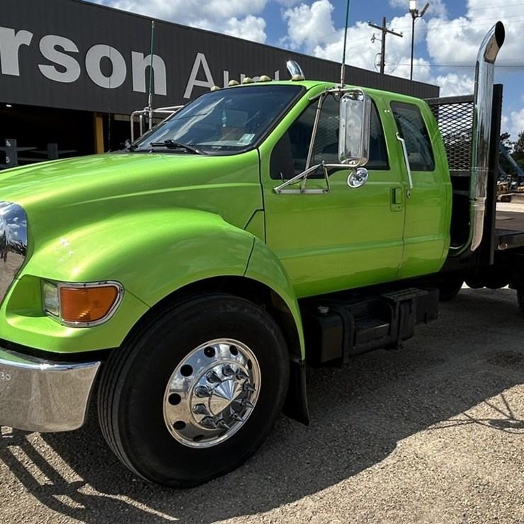 2001 FORD F650