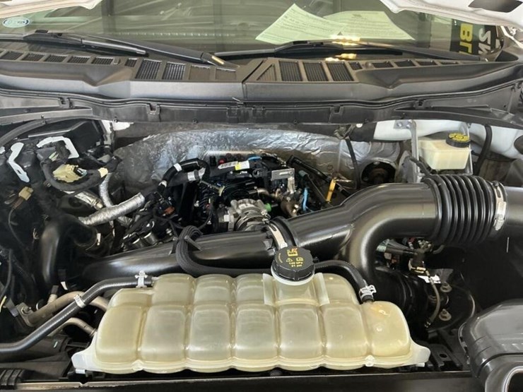 2021-ford-f150-image-10