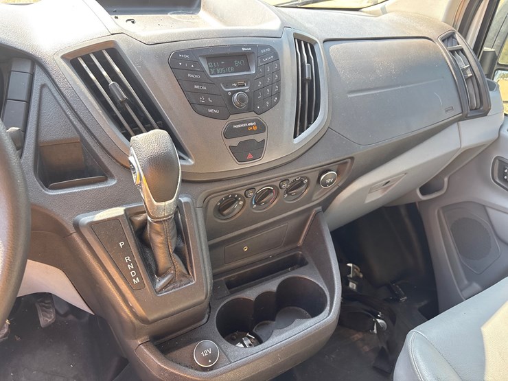 2019-ford-transit-image-8