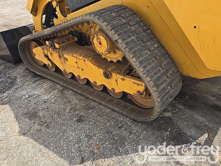 2022-caterpillar-279d3-image-10