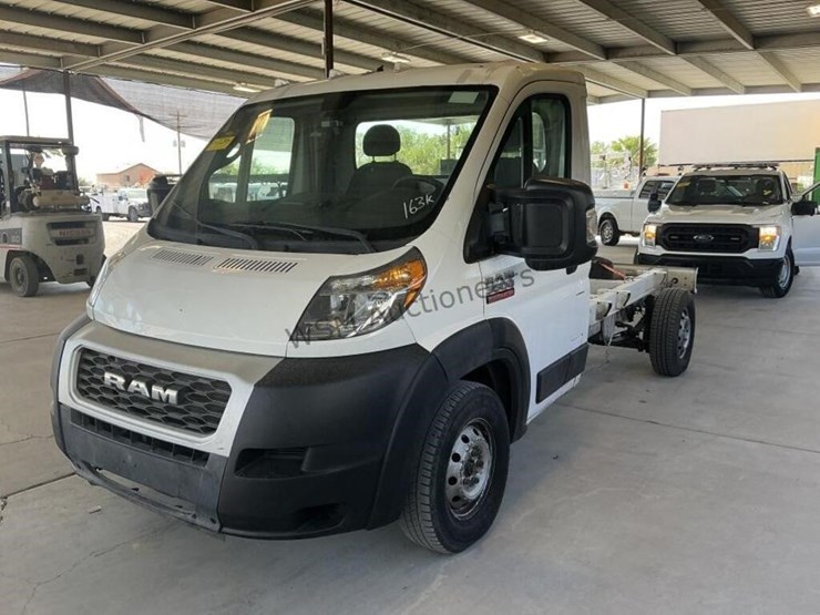 2019-dodge-3500-image-4