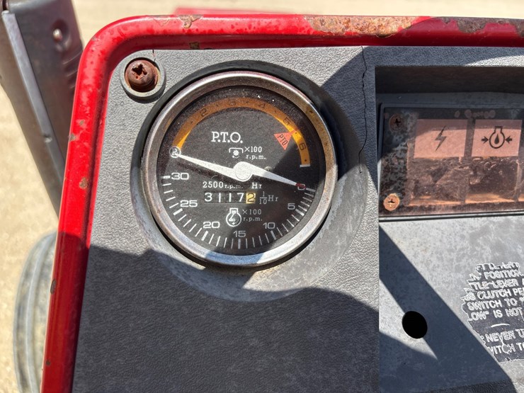 massey-ferguson-1030-image-9