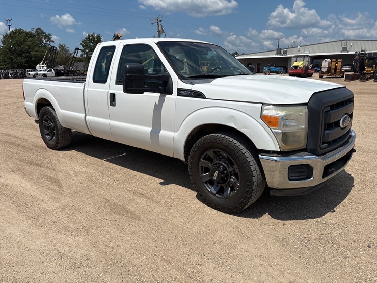 2011-ford-f250-image-2