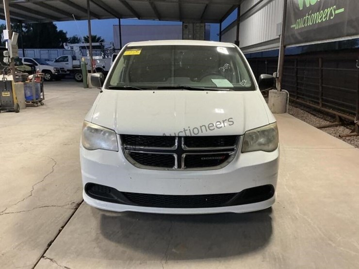 2014-dodge-grand-caravan-image-3