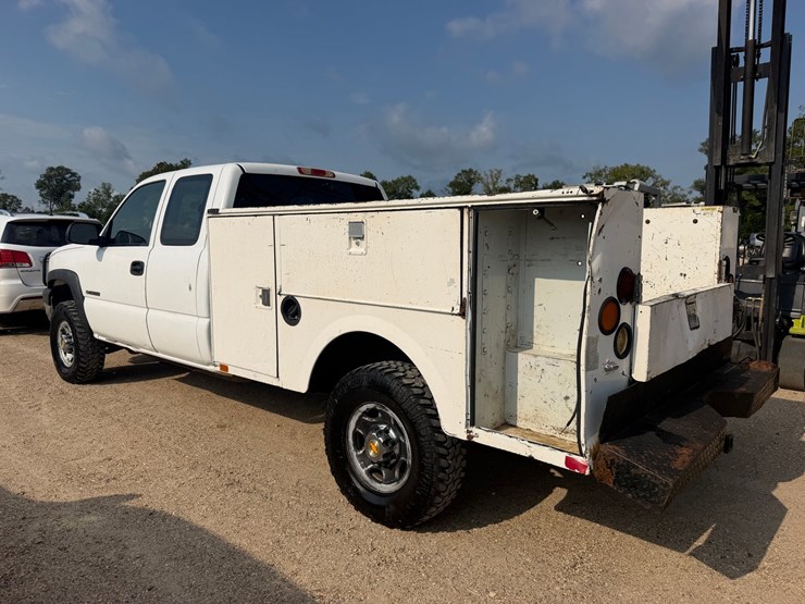 2007-chevrolet-silverado-2500-image-4