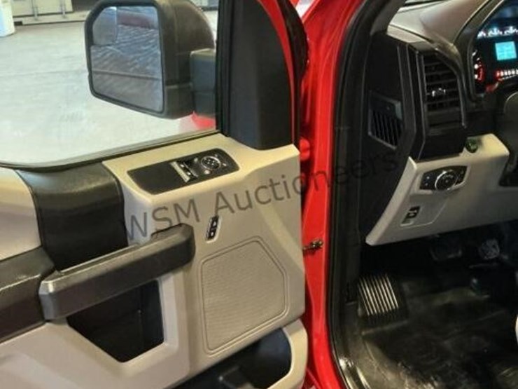 2017-ford-f150-image-23