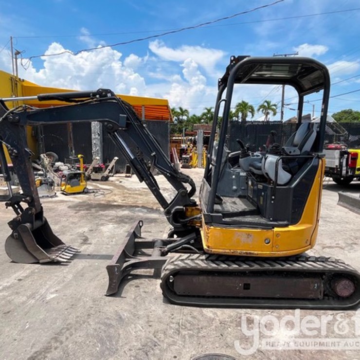 2021 DEERE 30G