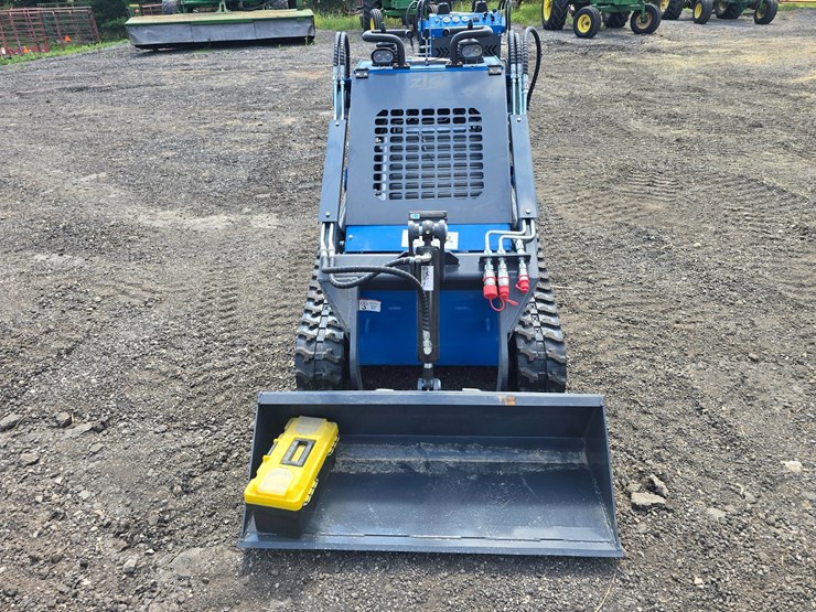 #687-•-zjg-zj-380-mini-skid-steer-image-9