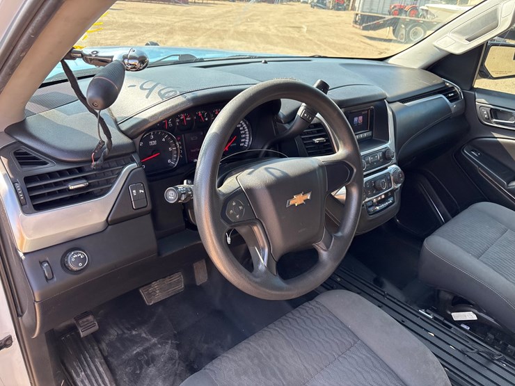 2017-chevrolet-tahoe-image-7