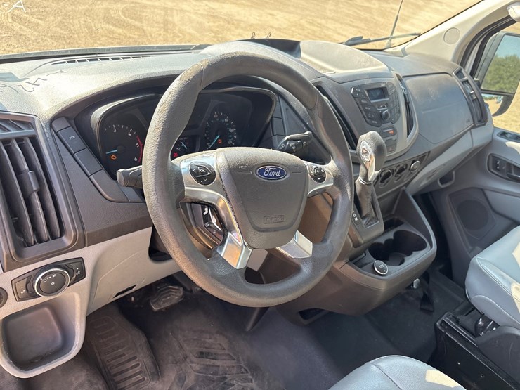 2019-ford-transit-image-7