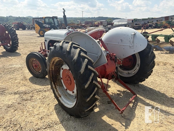 ford-8n-image-2