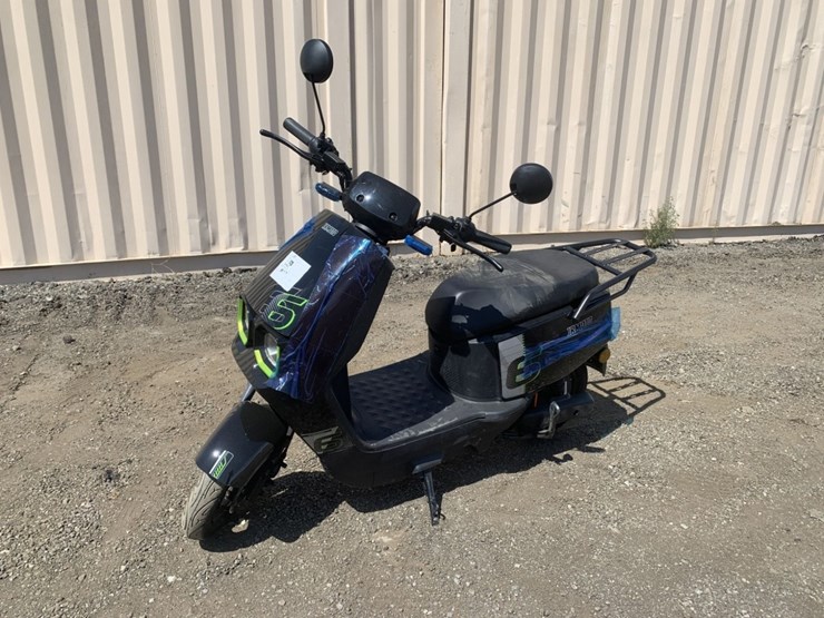 unused-ir-irmoto-scooter,-image-1
