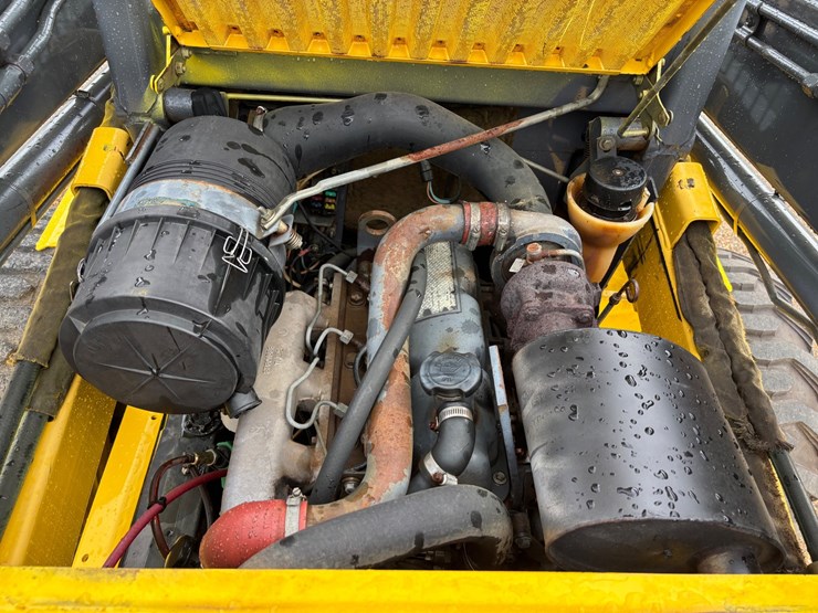 new-holland-ls180-image-12