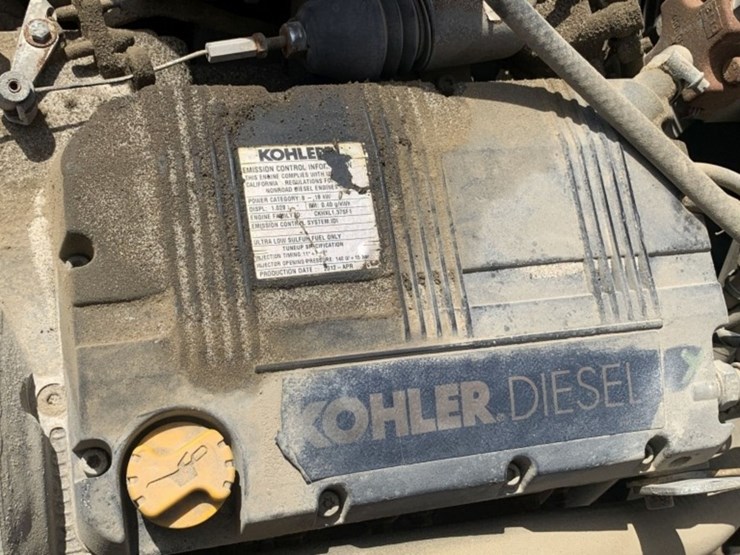 2015-caterpillar-cb14b-image-6