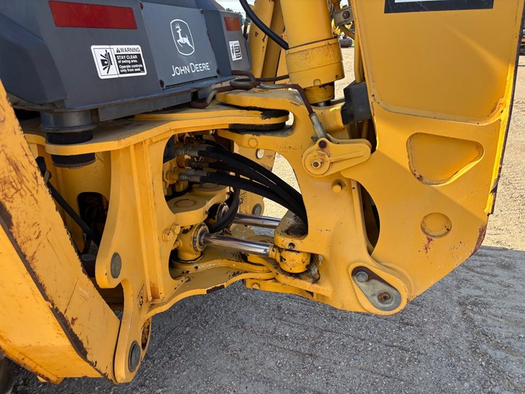 deere-310g-image-8