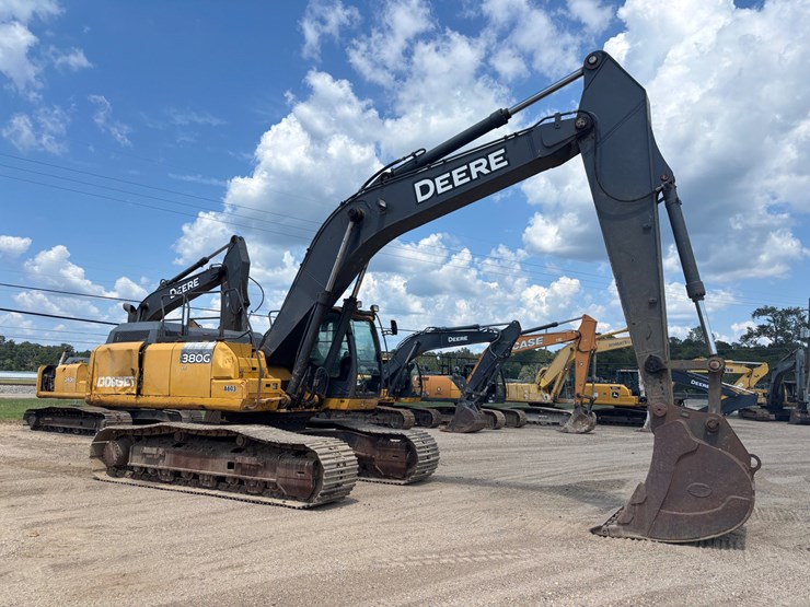 2015-deere-380g-lc-image-2