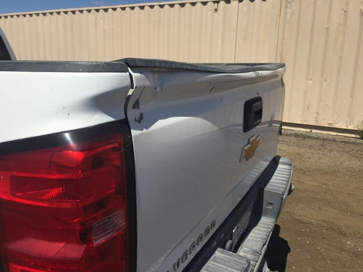 2015-chevrolet-2500hd-image-14