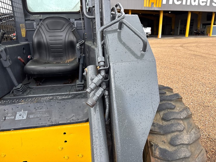 new-holland-ls180-image-14