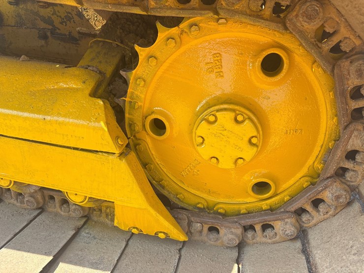 caterpillar-d4c-image-13