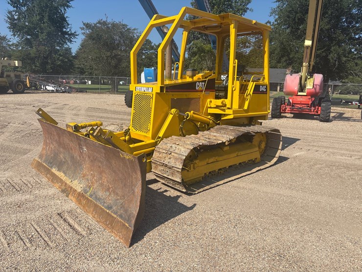 caterpillar-d4c-image-1