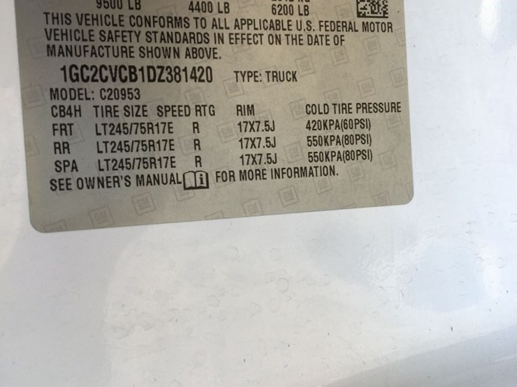 2013-chevrolet-silverado-2500-image-18