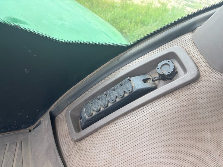 2019-john-deere-9570r-image-16