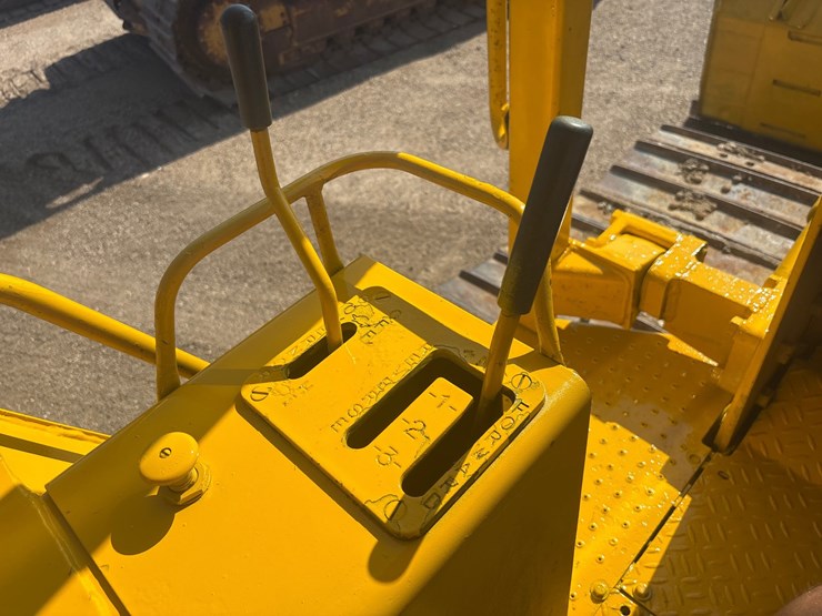 caterpillar-d4c-image-16