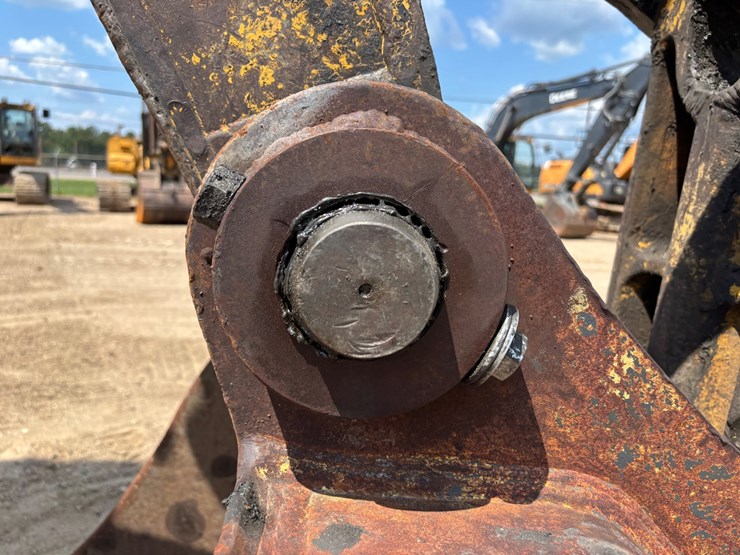 komatsu-pc220-lc-image-15