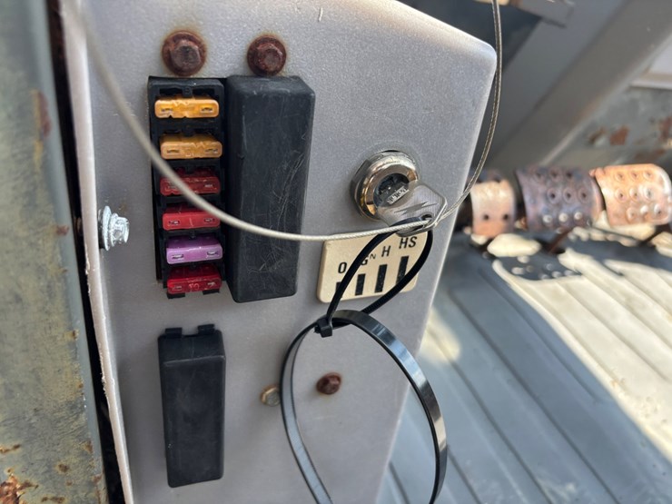 jcb-930-image-11