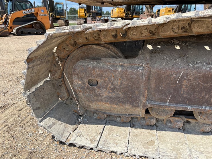 komatsu-pc220-lc-image-23