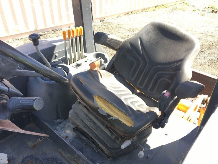 2015-deere-210k-ep-image-5