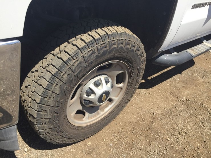2015-chevrolet-2500hd-image-12