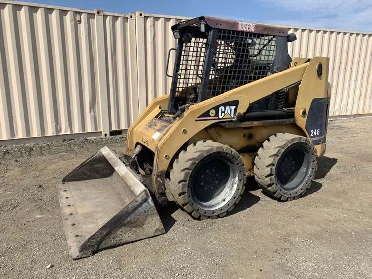 2001-caterpillar-246-image-1